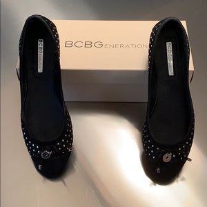 BCBGeneration Wallee suede flats